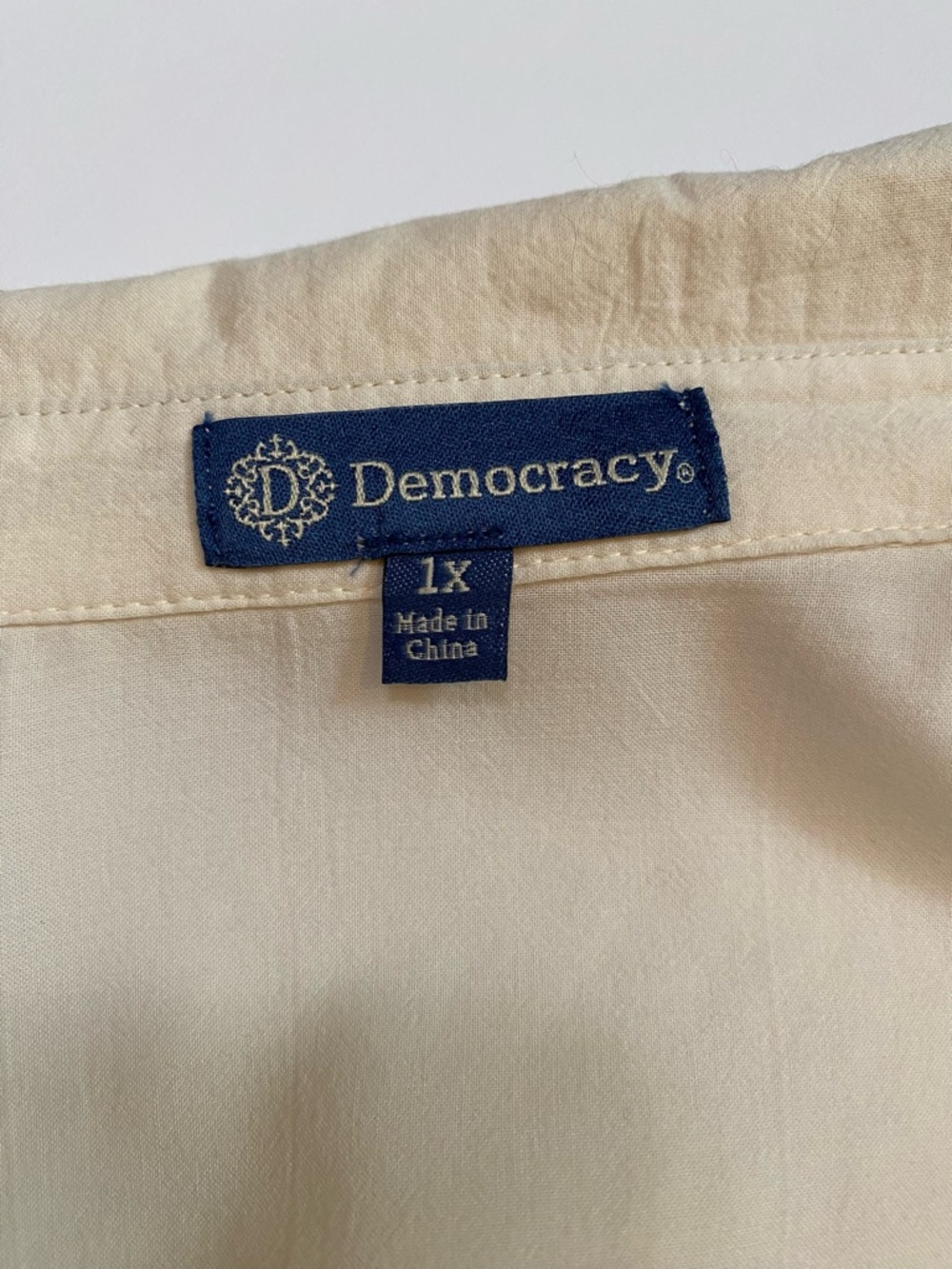 Democracy 1X Cream Colored Embroidered Collared Button-Down Puff Sleeve Blouse - Picture 7 of 10